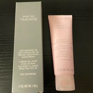 TimeWise® Age Minimize 3D® Day Cream SPF 30 Broad Spectrum Sunscreen exp 2024
